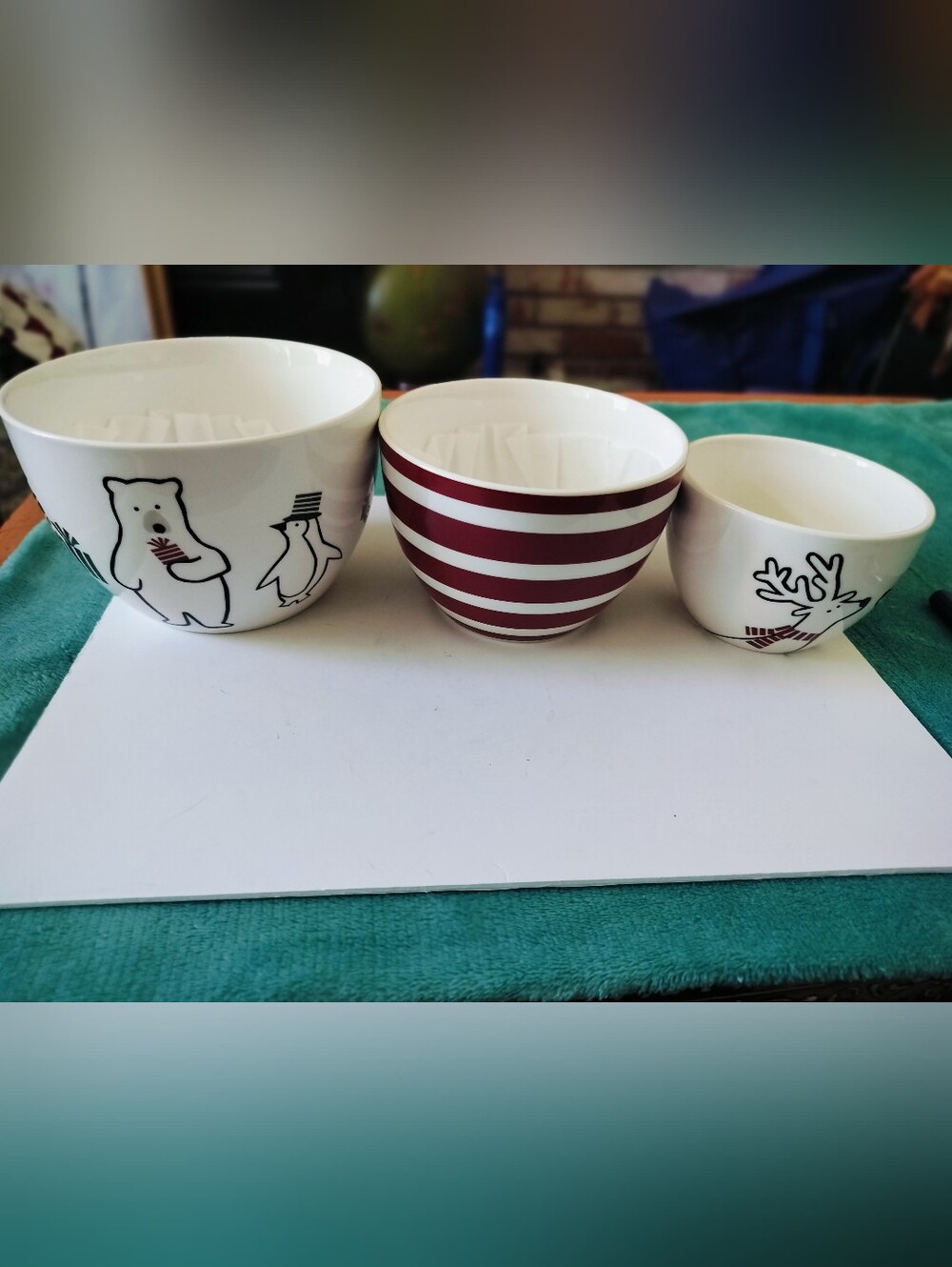 2023 Crate & Barrel Joan Anderson Arctic Holiday Nesting Bowls Set of 3